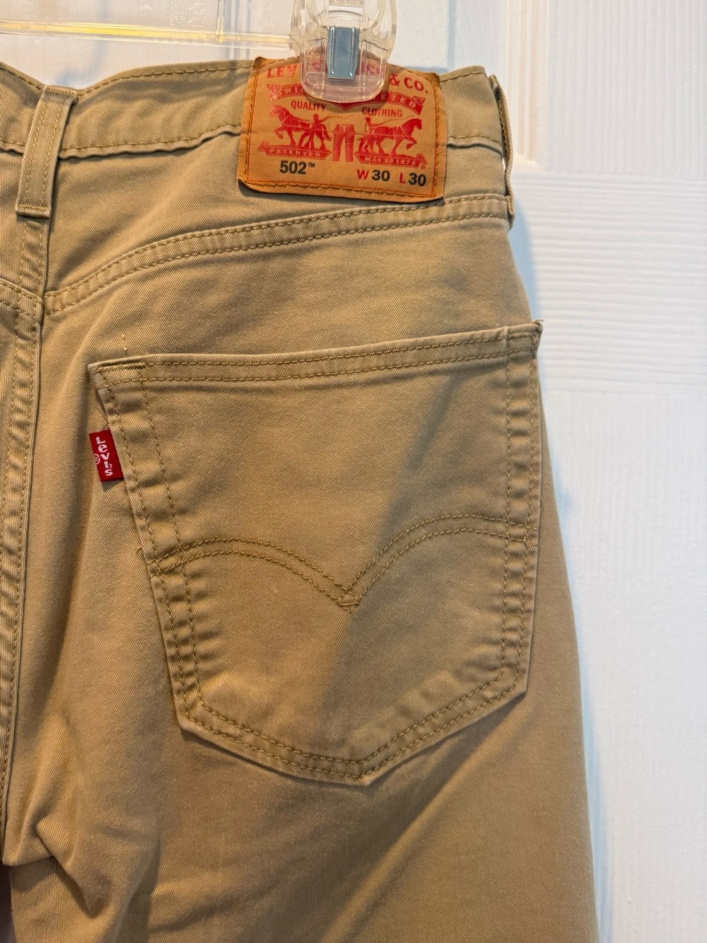 Levi's 502 Men's Khaki Slim Straight Jeans